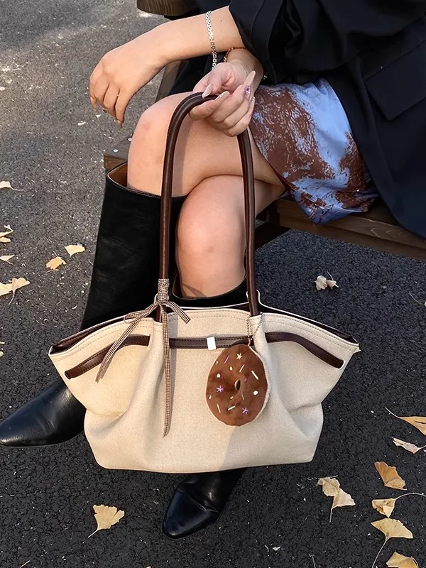 Loose Canvas Tote Bag Women's Fashion Shoulder Handbag Soft Casual Style Large Capacity Bag Korean Style Pleated Design
Loose Canvas Tote Bag Women's Fashion Shoulder Handbag Soft Casual Style Large Capacity Bag Korean Style Pleated Design