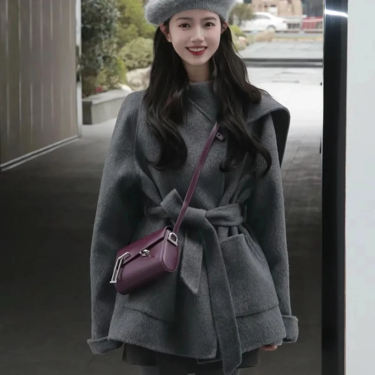 Sweet Hot Girl Grey Woolen Coat Women's Autumn Winter Loose Stand Collar Lace-up Woolen Coat Fashion Female Clothes
Sweet Hot Girl Grey Woolen Coat Women's Autumn Winter Loose Stand Collar Lace-up Woolen Coat Fashion Female Clothes