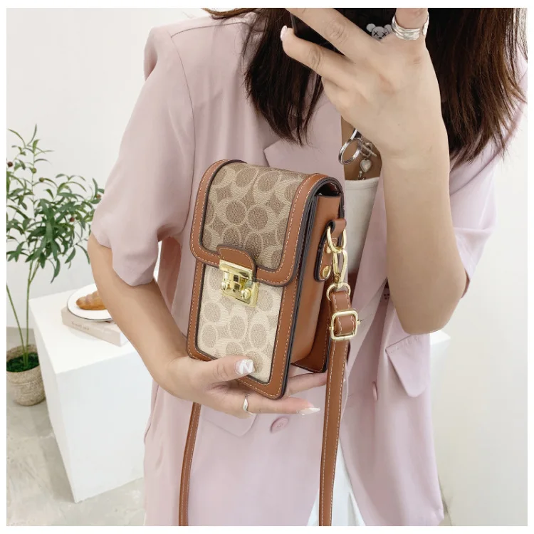 Bolso vertical para teléfono con asa única, estilo clásico retro, con estampado de moda, para mujer, bolso bandolera para llevar el móvil, en colores negro, rosa, marrón y blanco, ideal para el uso diario y actividades al aire libre. Bolso vertical para teléfono con asa única, estilo clásico retro, con estampado de moda, para mujer, bolso bandolera para llevar el móvil, en colores negro, rosa, marrón y blanco, ideal para el uso diario y actividades al aire libre.