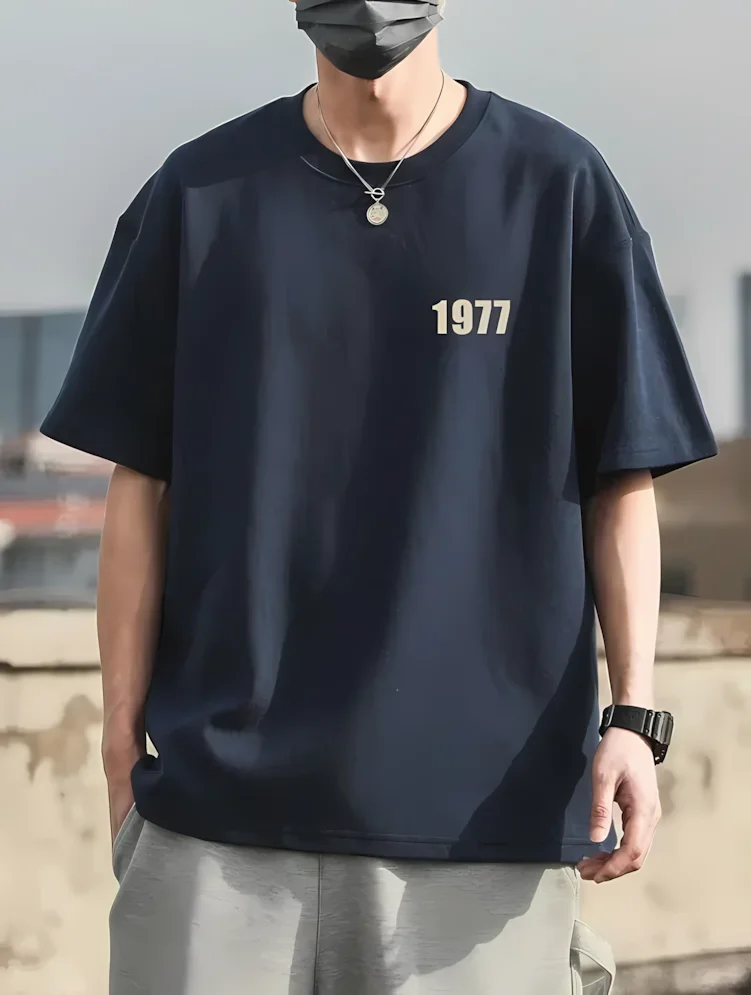 Летняя модная мужская футболка с принтом в стиле ретро 1977 года, удобная дышащая футболка с круглым вырезом, топ в уличном стиле для активного отдыха
Летняя модная мужская футболка с принтом в стиле ретро 1977 года, удобная дышащая футболка с круглым вырезом, топ в уличном стиле для активного отдыха