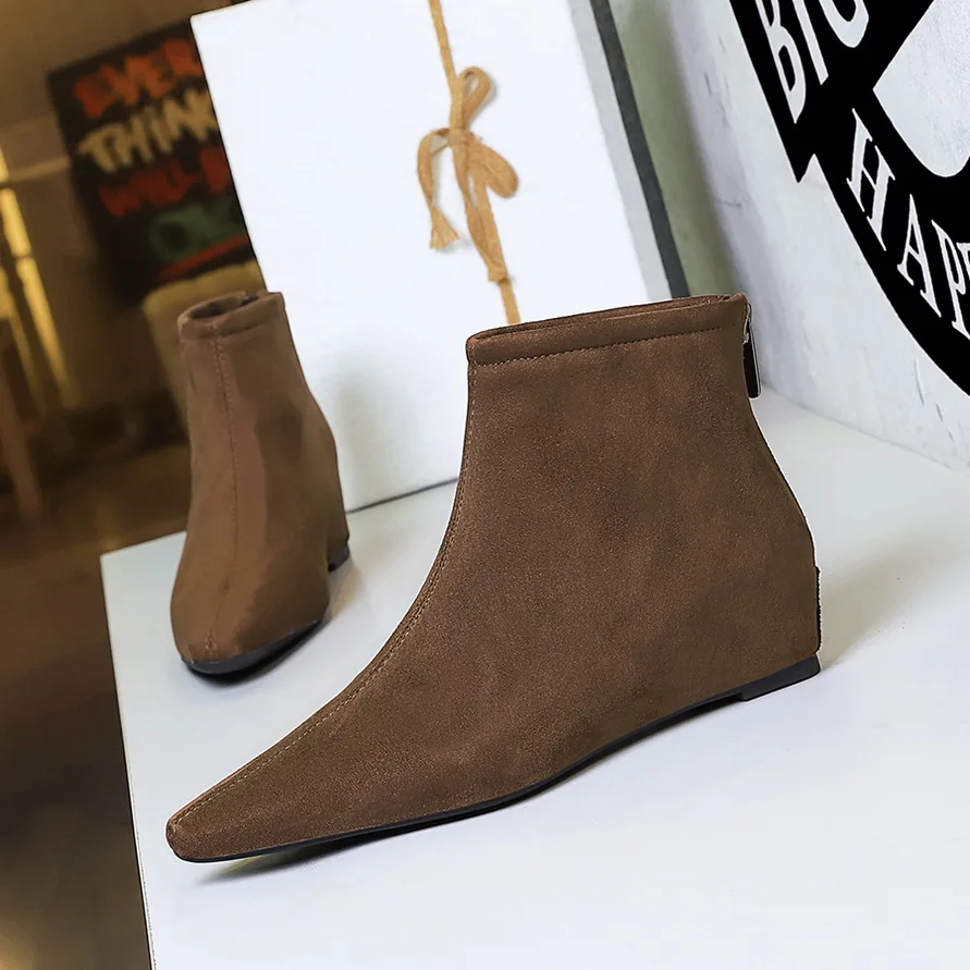 BIGTREE пикантные женские туфли на высоком каблуке с острым носком, модные ботильоны на танкетке, новое праздничное платье, элегантная горячая распродажа, Zapatos De Mujer
BIGTREE пикантные женские туфли на высоком каблуке с острым носком, модные ботильоны на танкетке, новое праздничное платье, элегантная горячая распродажа, Zapatos De Mujer