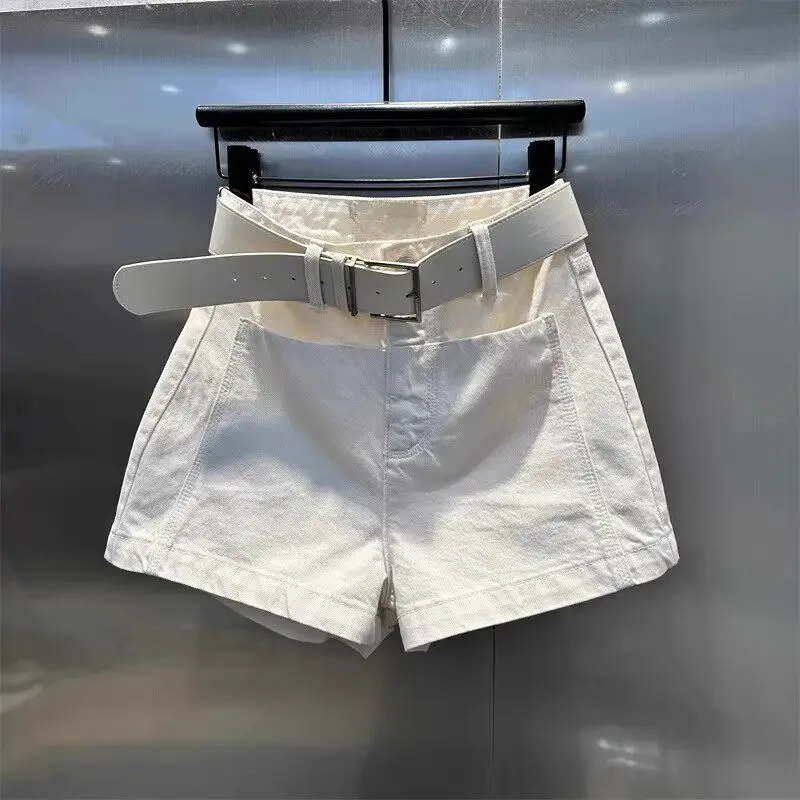White High Waist Denim Shorts Women Pocket Design Casual A-Line Wide Leg Short Pants Summer Daily Streetwear Female Bottoms
White High Waist Denim Shorts Women Pocket Design Casual A-Line Wide Leg Short Pants Summer Daily Streetwear Female Bottoms