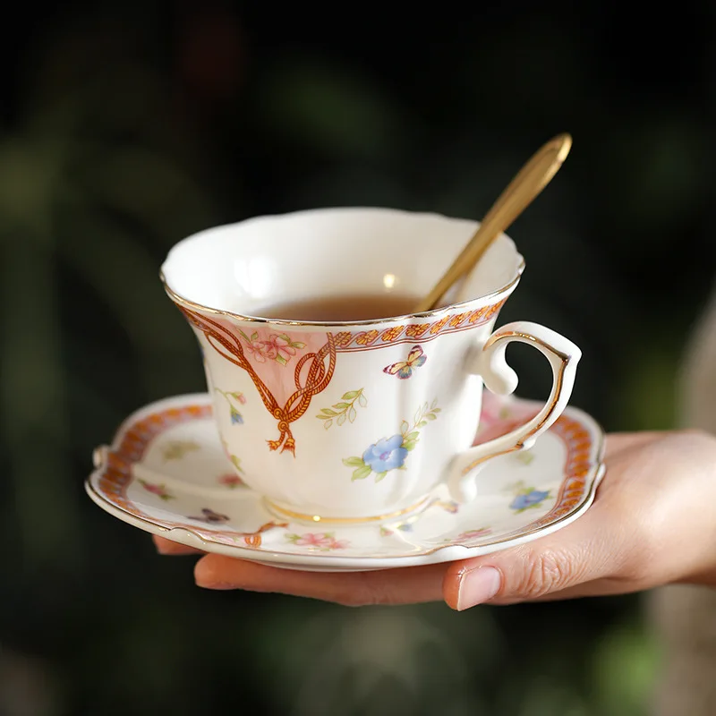 originality tea cup Exquisite antique tea cup Floral gold edged coffee cup and plate Vintage European style floral ceramic mug
originality tea cup Exquisite antique tea cup Floral gold edged coffee cup and plate Vintage European style floral ceramic mug