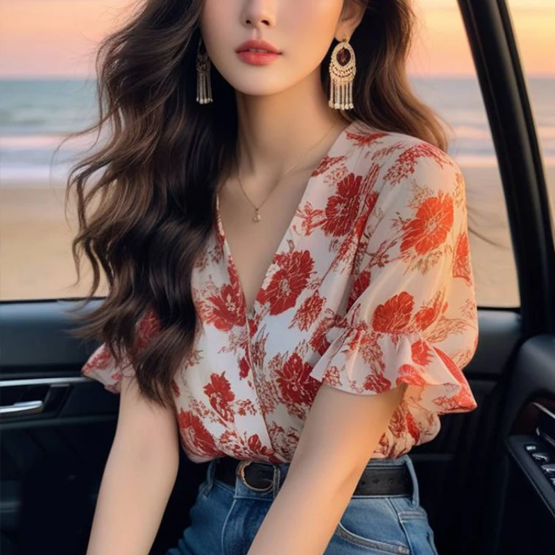 V Neck Floral Button All-match Elegant Shirt Tops Summer Short Sleeve Printing Sweet Blouse Fashion Temperament Women Clothing
V Neck Floral Button All-match Elegant Shirt Tops Summer Short Sleeve Printing Sweet Blouse Fashion Temperament Women Clothing