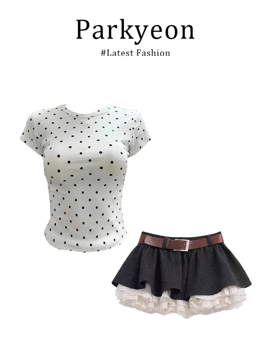 Fashionable Polka Dot Slim Fit T-Shirt And Grey Patchwork Skirt Summer Outfit Set Street Style Women's Clothing
Fashionable Polka Dot Slim Fit T-Shirt And Grey Patchwork Skirt Summer Outfit Set Street Style Women's Clothing