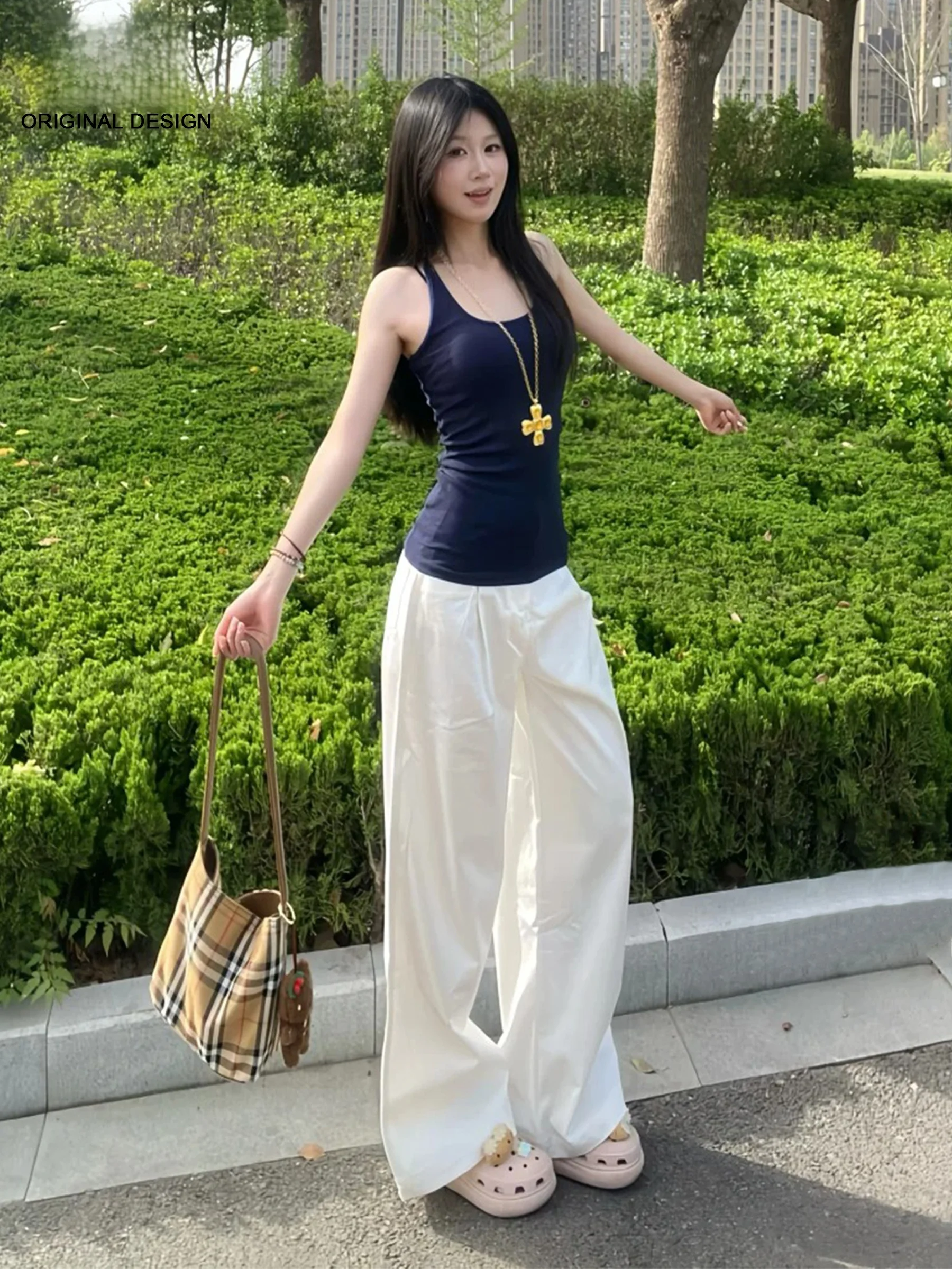 White American Retro Wide Leg Denim Jeans Women Loose Straight Tube Pants Summer Hot Girl Casual High Waist Pocket Jeans
White American Retro Wide Leg Denim Jeans Women Loose Straight Tube Pants Summer Hot Girl Casual High Waist Pocket Jeans
