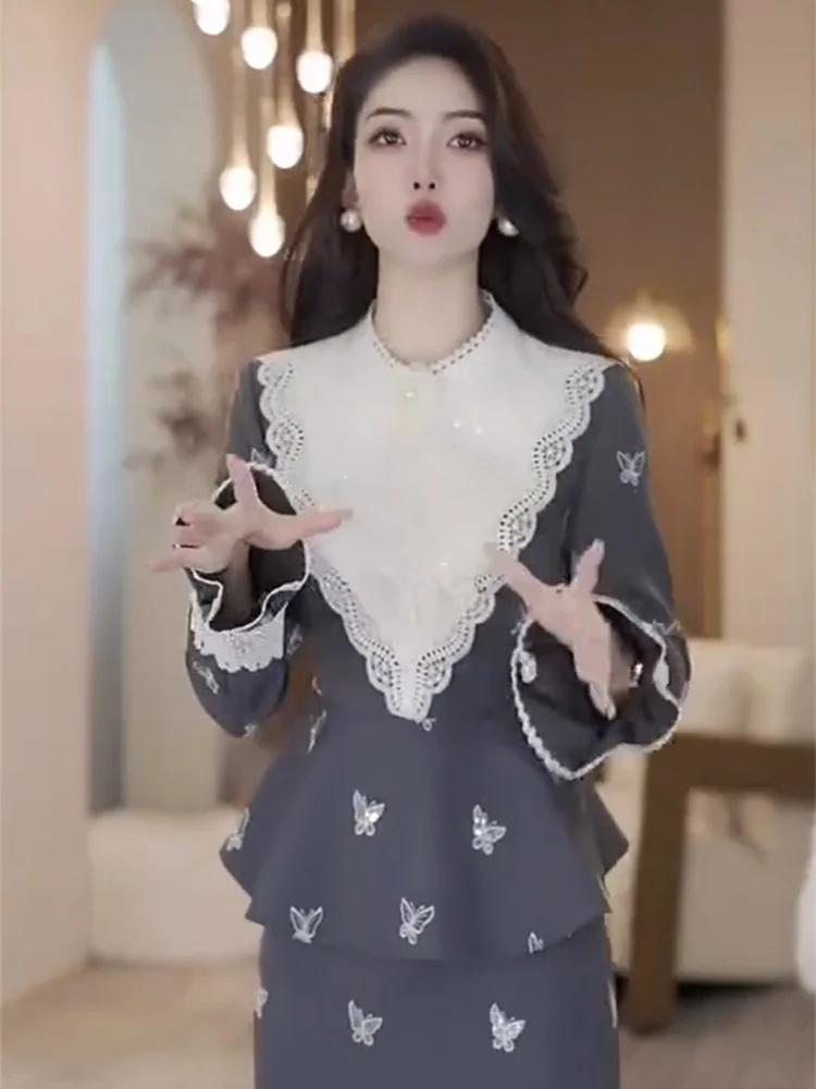 Ladies' 2025 Autumn/Winter New elegant Style Two Piece Set Heavy Embroidered Slimming Top+Skirt 
Ladies' 2025 Autumn/Winter New elegant Style Two Piece Set Heavy Embroidered Slimming Top+Skirt