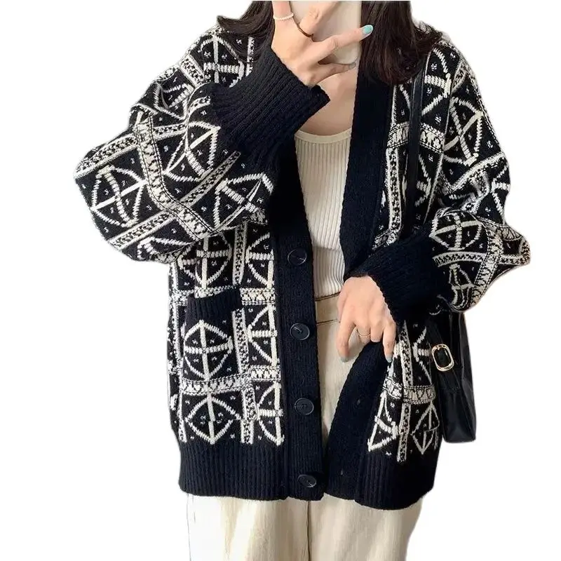 Spring Autumn 2024 New Women's Sweater Fashion Loose Casual Knitwear Lazy Wind Tops Button Cardigan Black Outerwear Female
Spring Autumn 2024 New Women's Sweater Fashion Loose Casual Knitwear Lazy Wind Tops Button Cardigan Black Outerwear Female