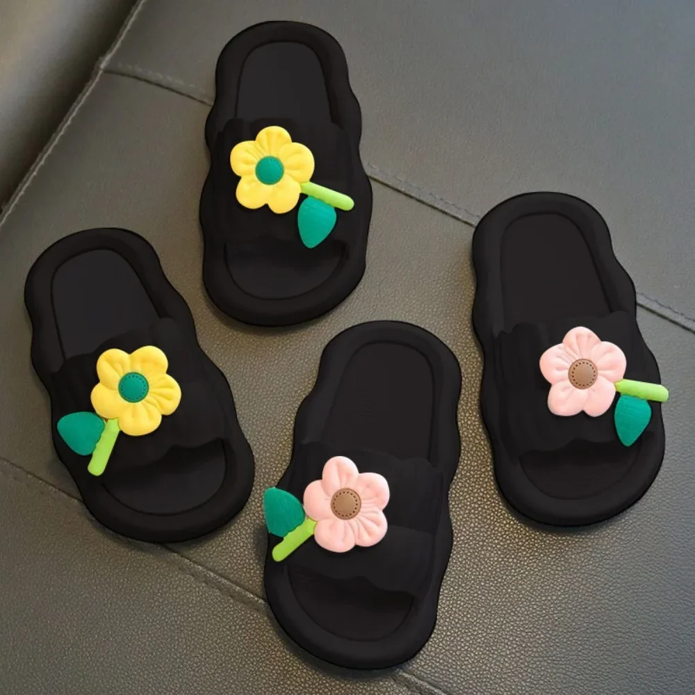 All Match PVC Home Flat Slippers Eyes Anti Slip Cartoon Slippers Women Lightweight Anti Odor Bathroom Slippers Bathroom
All Match PVC Home Flat Slippers Eyes Anti Slip Cartoon Slippers Women Lightweight Anti Odor Bathroom Slippers Bathroom
