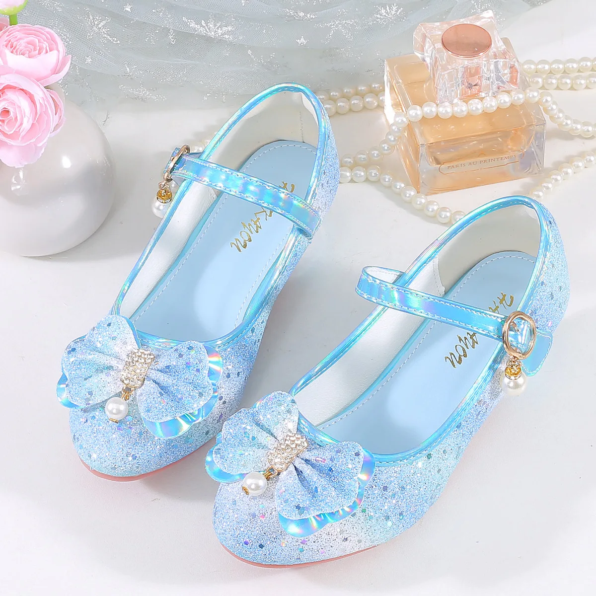 Princess Party Dress High Heels Children's Colorful Crystal Heel Shoes Student Party High-Quality Sandals Young Girls High Heels
Princess Party Dress High Heels Children's Colorful Crystal Heel Shoes Student Party High-Quality Sandals Young Girls High Heels