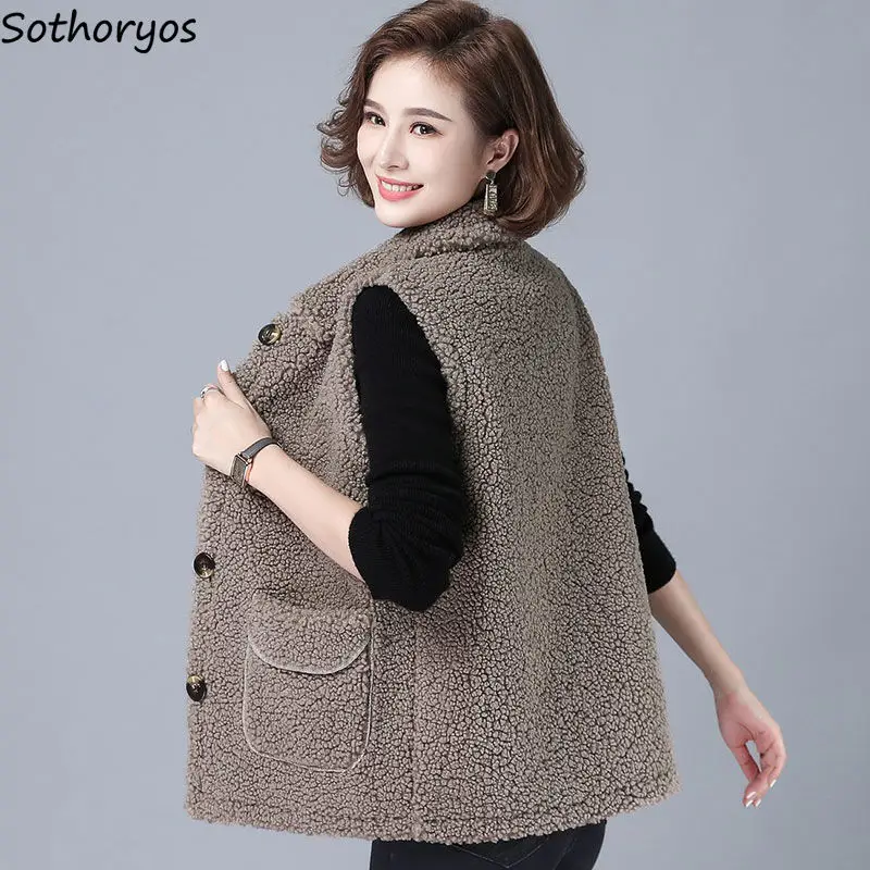 Элегантные женские жилеты L-5XL, Осенние Теплые универсальные безрукавки с отложным воротником, Женская нежная популярная простая верхняя одежда
Элегантные женские жилеты L-5XL, Осенние Теплые универсальные безрукавки с отложным воротником, Женская нежная популярная простая верхняя одежда