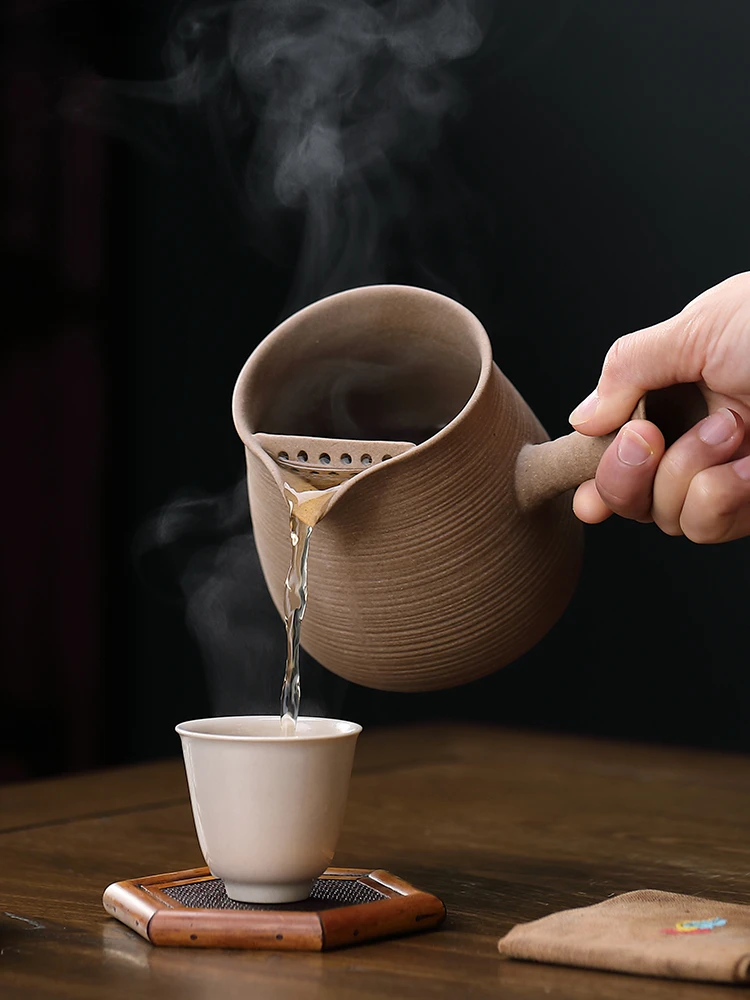 Clay pot tea boiler, Japanese style side put teapot pot pot pot tea, roasted tea, old white tea, special teapot brewing teapo
Clay pot tea boiler, Japanese style side put teapot pot pot pot tea, roasted tea, old white tea, special teapot brewing teapo