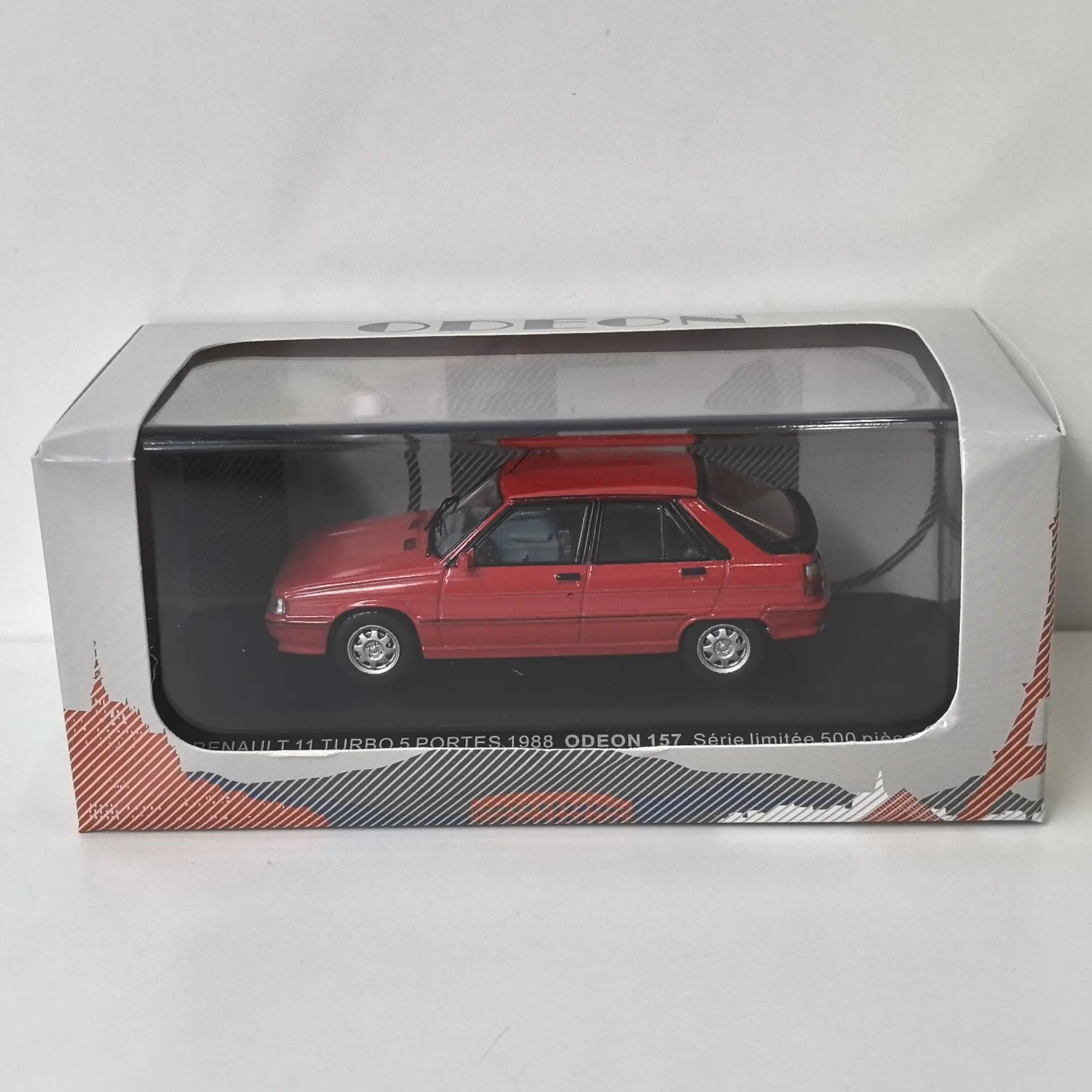 Масштабная модель автомобиля ODEON 1/43 RENAULT 11 TURBO 5 PORTES 1988 из литого металла
Масштабная модель автомобиля ODEON 1/43 RENAULT 11 TURBO 5 PORTES 1988 из литого металла
