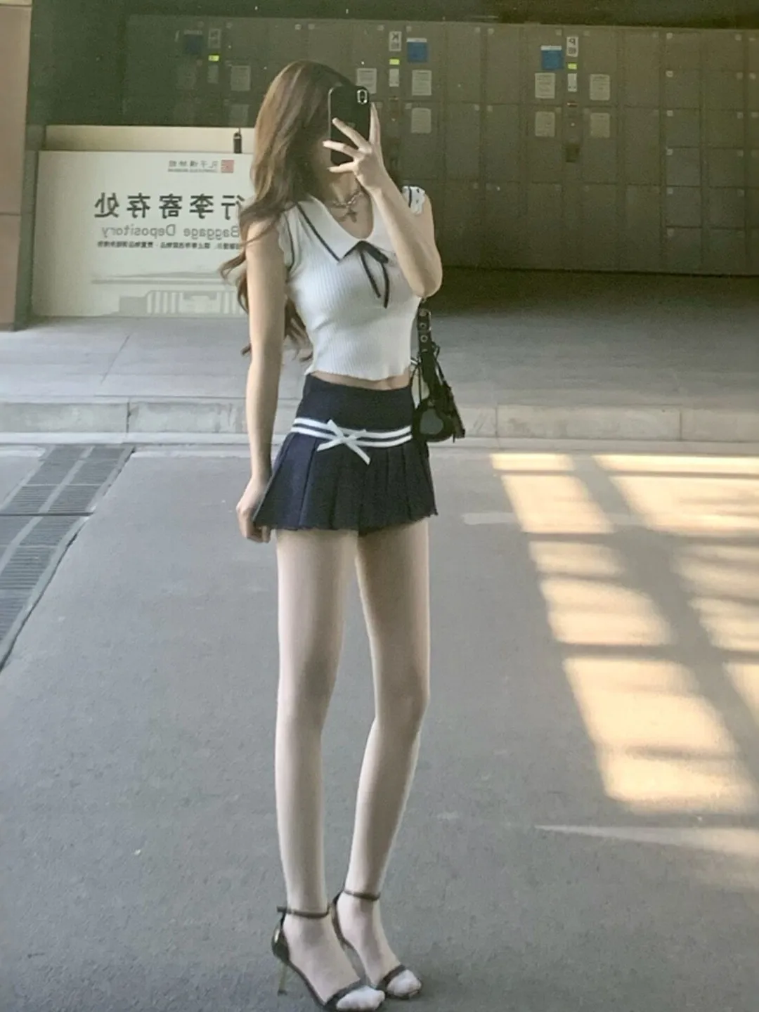 Fashionable Two-Piece Set Unique Stylish Top And Halter Neck Half Skirt Comfortable Cotton Material High Waist Short Skirt
Fashionable Two-Piece Set Unique Stylish Top And Halter Neck Half Skirt Comfortable Cotton Material High Waist Short Skirt