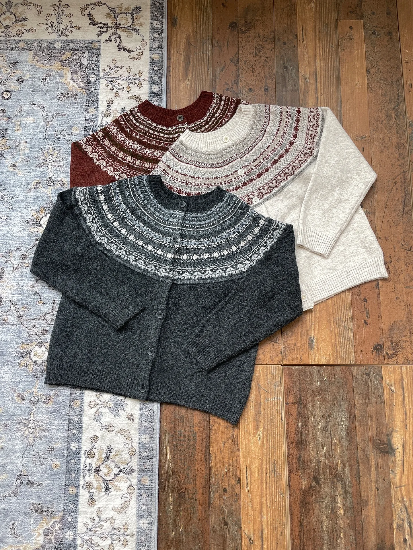 Cleanfit Fair Isle Pattern Вязаный повседневный свободный круглый свитер Ne для мужчин и женщин осень-зима новый Sle High li...
Cleanfit Fair Isle Pattern Вязаный повседневный свободный круглый свитер Ne для мужчин и женщин осень-зима новый Sle High li...