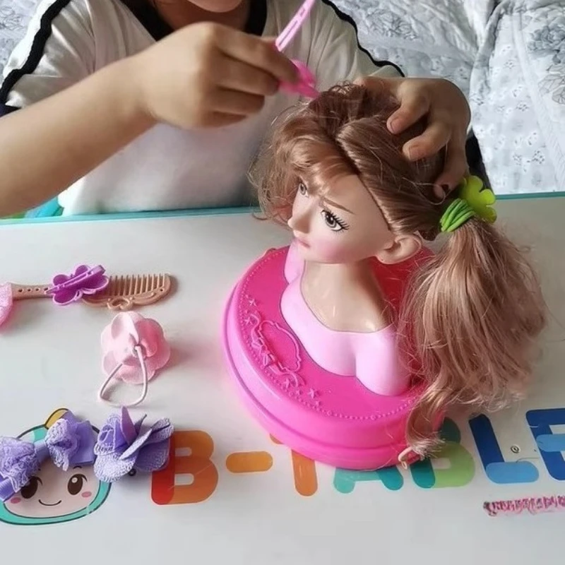Simulated Makeup Toy Set Play House Toy Makeup Doll Comb Girl Children's Toy Wig Makeup Set Princess Birthday Gift
Simulated Makeup Toy Set Play House Toy Makeup Doll Comb Girl Children's Toy Wig Makeup Set Princess Birthday Gift