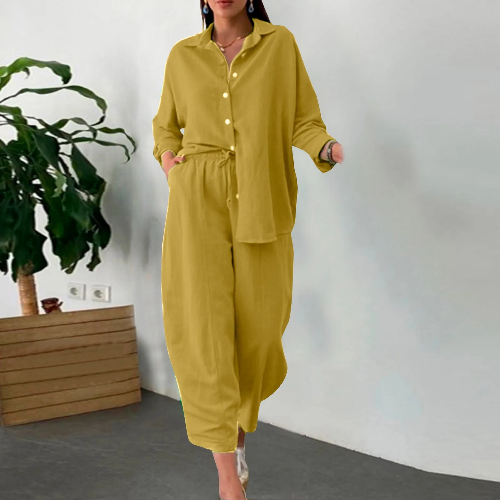 Women 2 Piece Outfit Retro Plus Size Loose Cotton And Linen Long Sleeve Suits High Waist Slacks Suit Solid Color Top Pants Sets
Women 2 Piece Outfit Retro Plus Size Loose Cotton And Linen Long Sleeve Suits High Waist Slacks Suit Solid Color Top Pants Sets