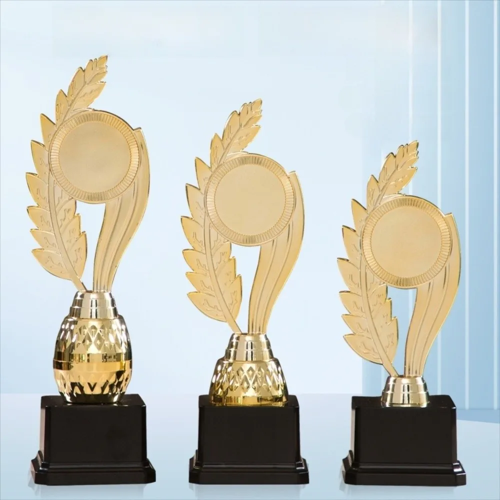 Игровой трофей 24/27/30 см, пластиковый полипропиленовый мини-размер, наградный трофей, уникальный дизайн, золотой дизайн, награда за победителем, пение, танцы
Игровой трофей 24/27/30 см, пластиковый полипропиленовый мини-размер, наградный трофей, уникальный дизайн, золотой дизайн, награда за победителем, пение, танцы