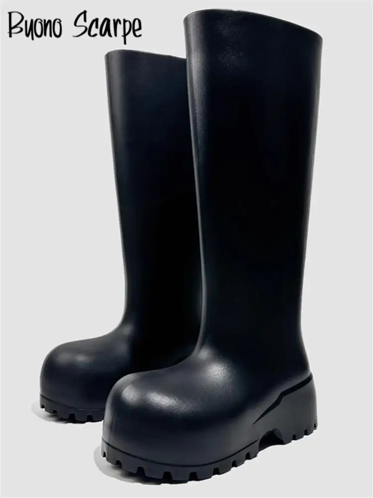 Роскошные дизайнерские женские непромокаемые сапоги до колена с круглым носком на толстой подошве и платформе, непромокаемые модные модные туфли без шнуровки в стиле вестерн
Роскошные дизайнерские женские непромокаемые сапоги до колена с круглым носком на толстой подошве и платформе, непромокаемые модные модные туфли без шнуровки в стиле вестерн