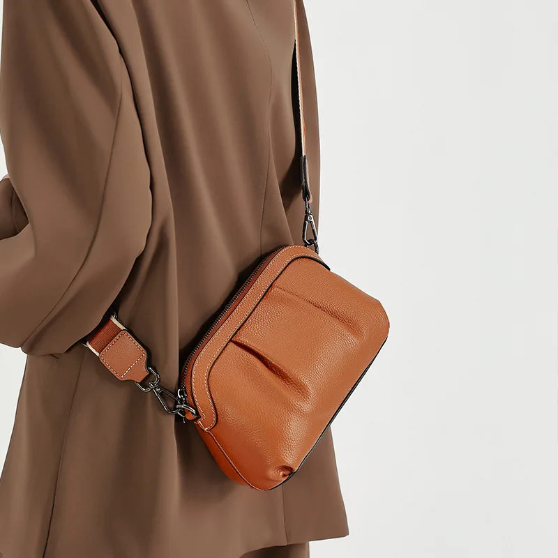 Сумка-тоут из натуральной яловой кожи с верхним слоем, новинка 2025, дизайнерская роскошная сумка для женщин, модная простая плиссированная сумка через плечо, стильная 
Сумка-тоут из натуральной яловой кожи с верхним слоем, новинка 2025, дизайнерская роскошная сумка для женщин, модная простая плиссированная сумка через плечо, стильная