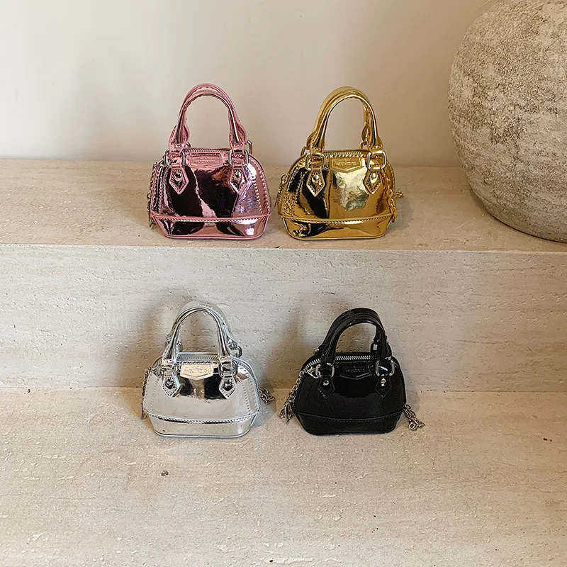 2025 PU Mini Laser Shell Bag Shiny Kids Crossbody Purse Cute Girls Handheld Tote with Chain Strap Trendy Childrens Shoulder
2025 PU Mini Laser Shell Bag Shiny Kids Crossbody Purse Cute Girls Handheld Tote with Chain Strap Trendy Childrens Shoulder