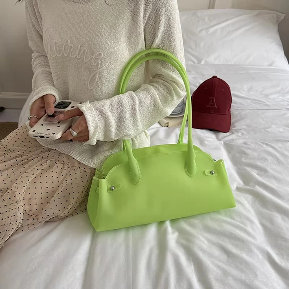 Fashionable Large Capacity Underarm Bag for Women Commuter Single Shoulder Handbag Trendy Summer Lady Tote Bags
Fashionable Large Capacity Underarm Bag for Women Commuter Single Shoulder Handbag Trendy Summer Lady Tote Bags