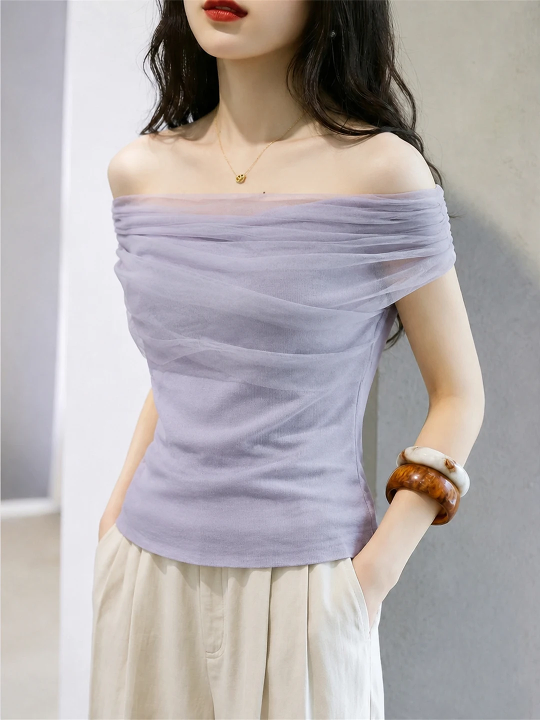 Elegant Mesh Splice One-Shoulder Slim Fit Top Women's Fashion Korean Style Commute Short Sleeve Pure Color Summer 2026
Elegant Mesh Splice One-Shoulder Slim Fit Top Women's Fashion Korean Style Commute Short Sleeve Pure Color Summer 2026