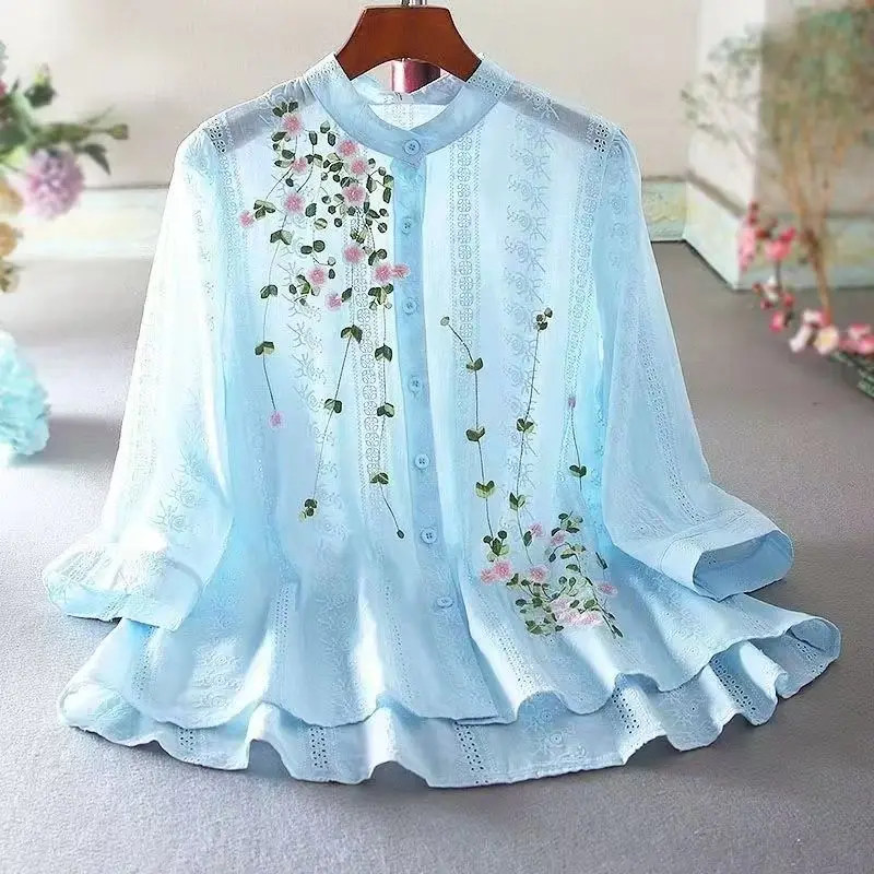 Retro Women Lace Shirt 2025 Spring Summer Loose Embroidered Top Single Breasted 3/4 Sleeve Casual Flower Blouse
Retro Women Lace Shirt 2025 Spring Summer Loose Embroidered Top Single Breasted 3/4 Sleeve Casual Flower Blouse