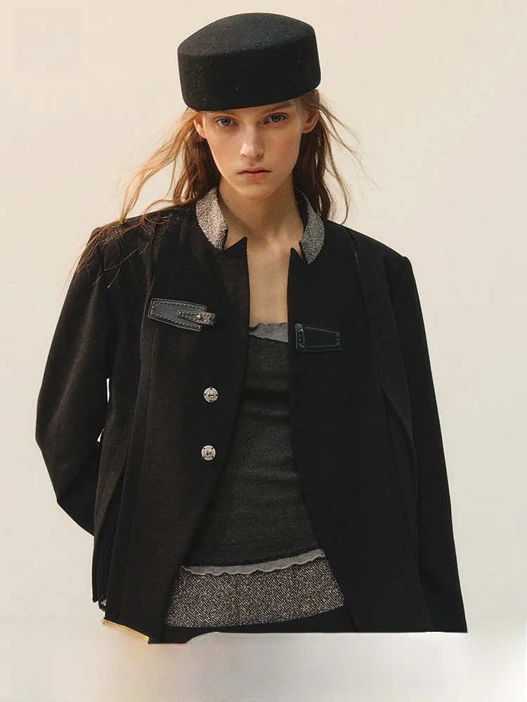 Genesis【Mojing Zhi Bian】2026 Women's Suit Jacket with Leather Buckle Opening And Closure Spliced Yarn Design Split
Genesis【Mojing Zhi Bian】2026 Women's Suit Jacket with Leather Buckle Opening And Closure Spliced Yarn Design Split