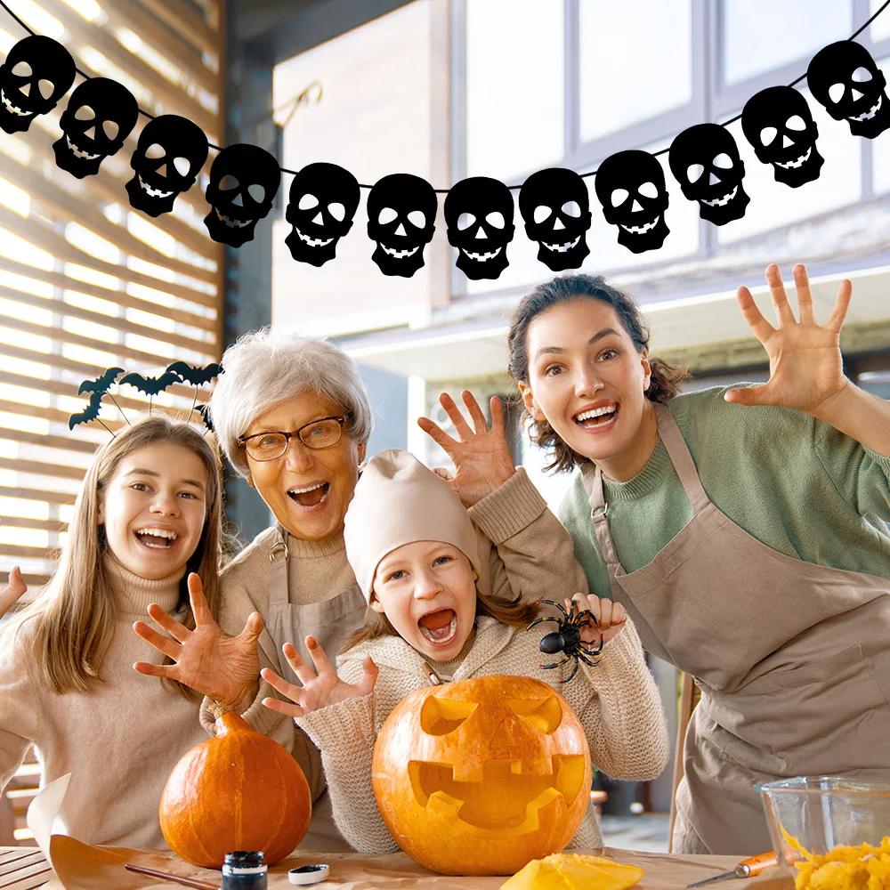 Halloween Themed Party DIY Decoration Supplies Skull Head Spider Paper Pull Flag Bat Banner Party Scene Atmosphere Decoration
Halloween Themed Party DIY Decoration Supplies Skull Head Spider Paper Pull Flag Bat Banner Party Scene Atmosphere Decoration