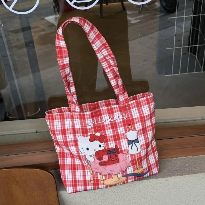 Hello Kitty Kawaii Anime Fashion Summer Versatile Cute Fresh Red Checkered Canvas Bag Commuter Student Single Shoulder Handbag
Hello Kitty Kawaii Anime Fashion Summer Versatile Cute Fresh Red Checkered Canvas Bag Commuter Student Single Shoulder Handbag
