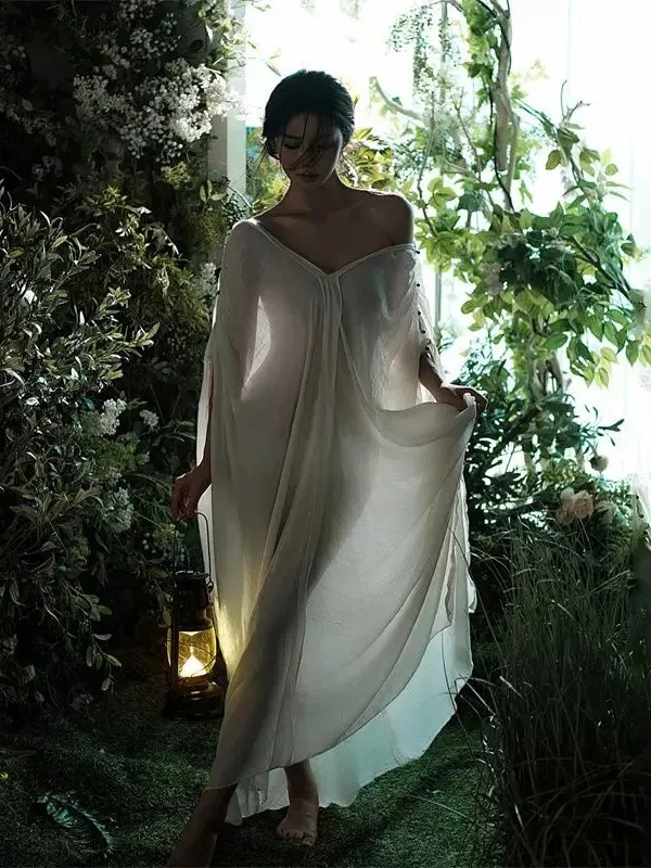 Bride's Long Dress Zen Style High-End Feel Morning Robe Women's New Chinese Style Reformed Hanfu Ancient Wind Skirt
Bride's Long Dress Zen Style High-End Feel Morning Robe Women's New Chinese Style Reformed Hanfu Ancient Wind Skirt