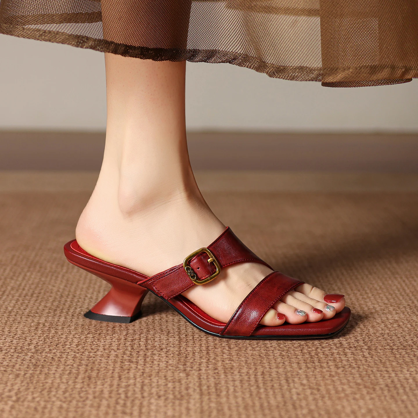 Handmade Genuine Leather Cowhide Women's Heels Sandals,Square toe Summer Slippers Belt buckle High Heels,Fashion Womens Shoes
Handmade Genuine Leather Cowhide Women's Heels Sandals,Square toe Summer Slippers Belt buckle High Heels,Fashion Womens Shoes