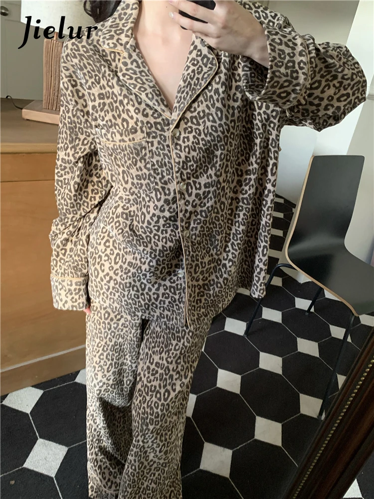 American Two Piece Pajamas Sets Autumn Leopard Print Fashion Casual Women Cardigan Simple Loose Vintage Female Full Length Pants
American Two Piece Pajamas Sets Autumn Leopard Print Fashion Casual Women Cardigan Simple Loose Vintage Female Full Length Pants