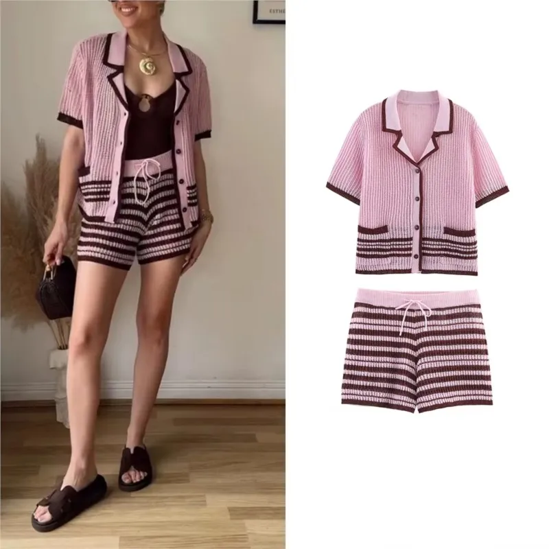 Striped Knitted Tops Women Causal Chic Button Up Short Pullovers 2025 New Summer Fashion Short Sleeve Turndown Collar Top
Striped Knitted Tops Women Causal Chic Button Up Short Pullovers 2025 New Summer Fashion Short Sleeve Turndown Collar Top