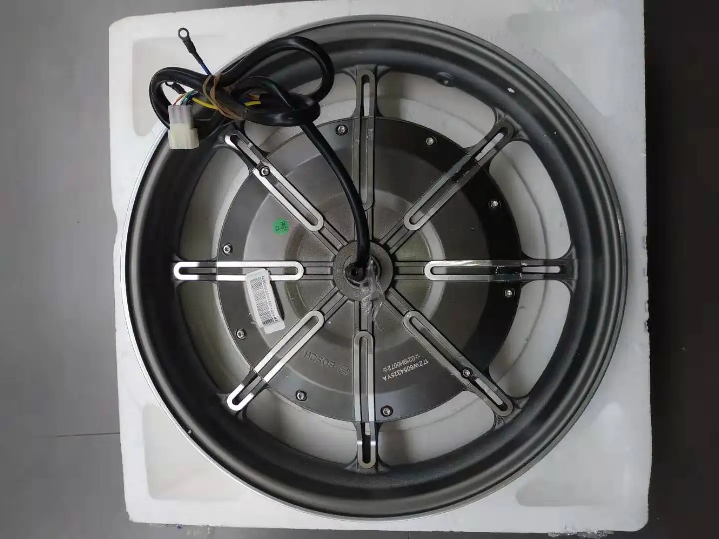 Soco, оригинальные передние и задние диски MAX, контроллер SOCO TC Bosch Motor TS Motor TSTC
Soco, оригинальные передние и задние диски MAX, контроллер SOCO TC Bosch Motor TS Motor TSTC
