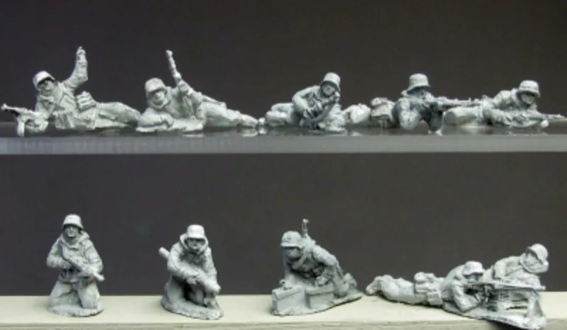 1/72 Scale Diecast Resin Figure Model Kit WWII Winter German Infantry Prone Position 10 Figures Unpainted
1/72 Scale Diecast Resin Figure Model Kit WWII Winter German Infantry Prone Position 10 Figures Unpainted
