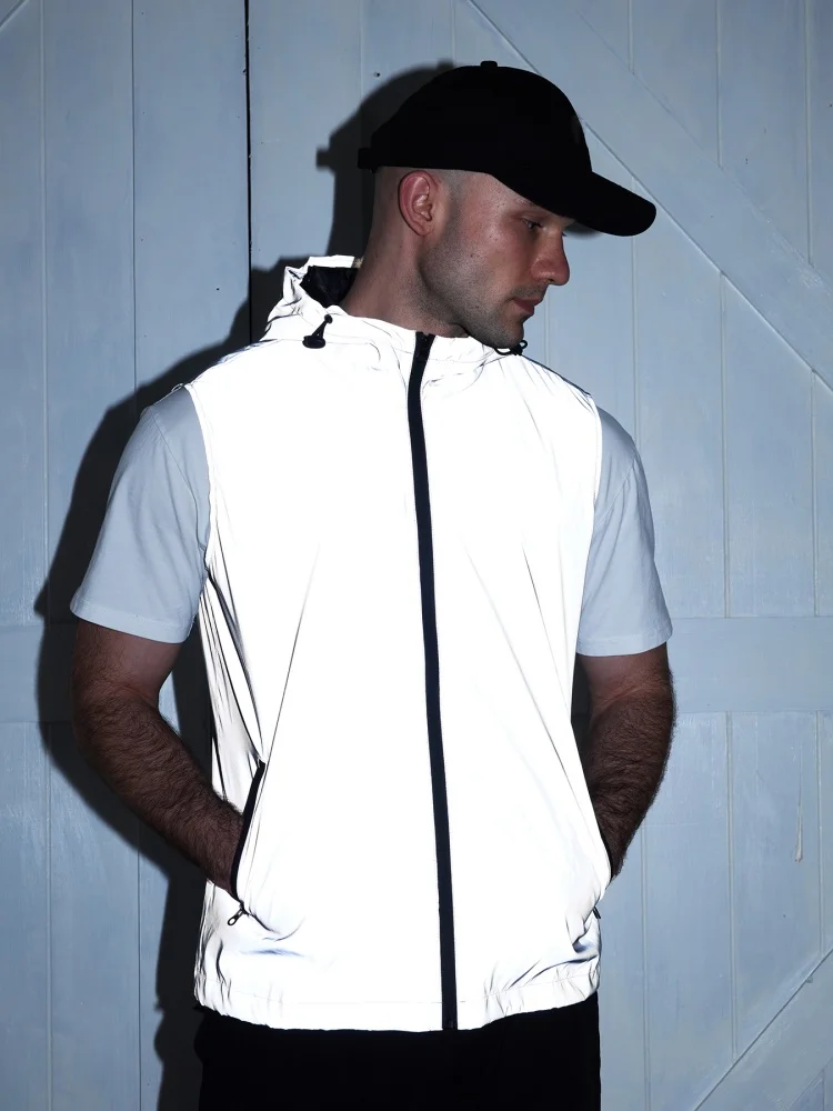 New Reflective Vest Hooded Jacket Men Night Hip-hop Dancer Casual Jacket Summer Cycling Running Reflective Sleeveless Coat
New Reflective Vest Hooded Jacket Men Night Hip-hop Dancer Casual Jacket Summer Cycling Running Reflective Sleeveless Coat