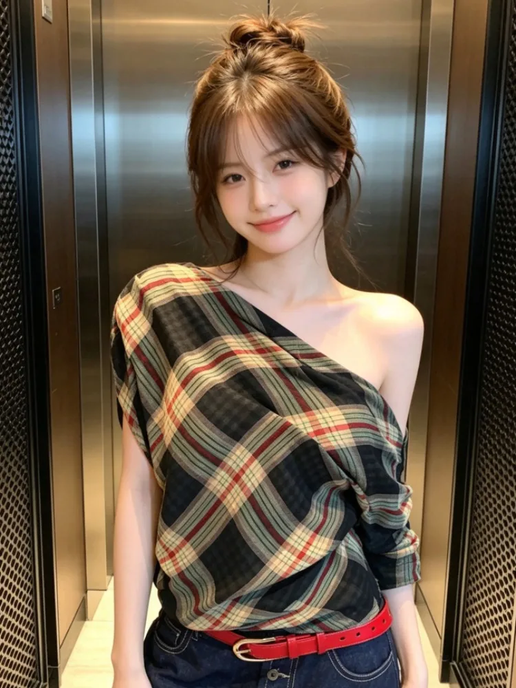 American Style Slim Fit Short Sleeve T-Shirt Women's Summer New Design Plaid Asymmetrical Shoulder Top City Walk Casual Wear
American Style Slim Fit Short Sleeve T-Shirt Women's Summer New Design Plaid Asymmetrical Shoulder Top City Walk Casual Wear