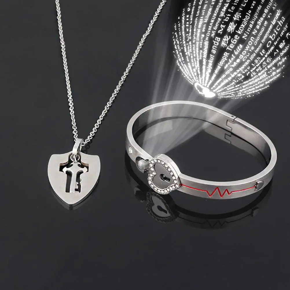 Projection Couples Matching Heart Lock Pendant Durable Titanium Steel Gift Jewelry Set Woman Man Bracelet
Projection Couples Matching Heart Lock Pendant Durable Titanium Steel Gift Jewelry Set Woman Man Bracelet