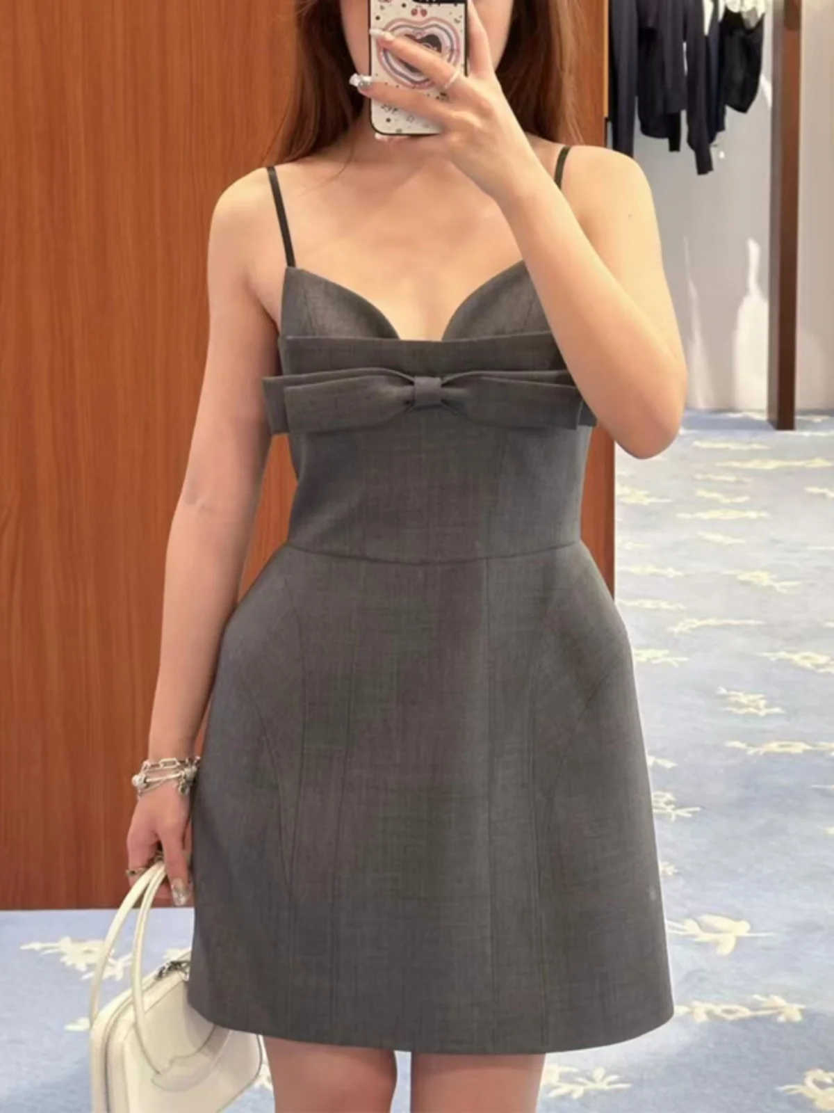 Double Layer Knot Strap Dress Versatile Casual High Waist Wool A-Line Skirt Sleeveless City Walk Zipper Closure
Double Layer Knot Strap Dress Versatile Casual High Waist Wool A-Line Skirt Sleeveless City Walk Zipper Closure