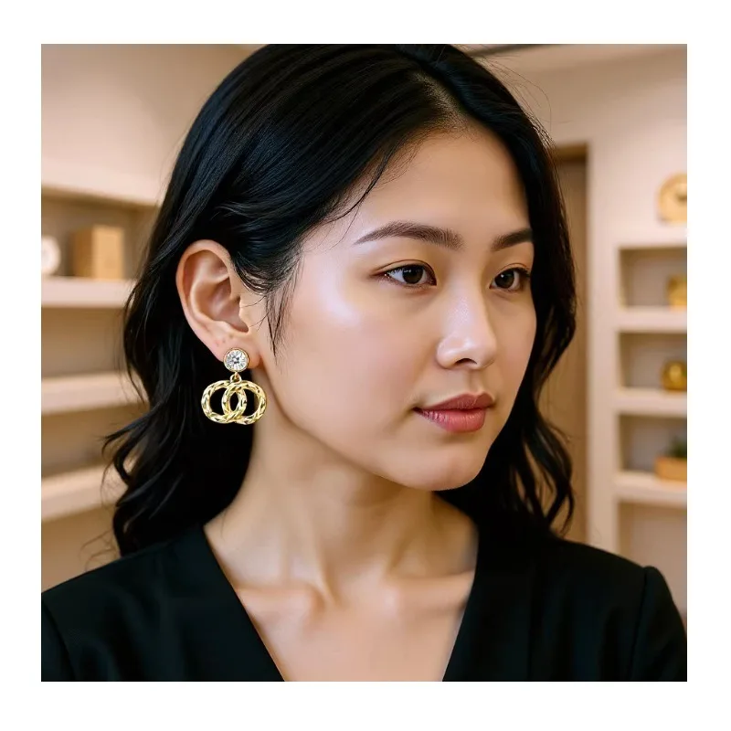 Gold Double Diamond Earrings Light Luxury High Sense Fashion Versatile Earrings Women's Models
Gold Double Diamond Earrings Light Luxury High Sense Fashion Versatile Earrings Women's Models