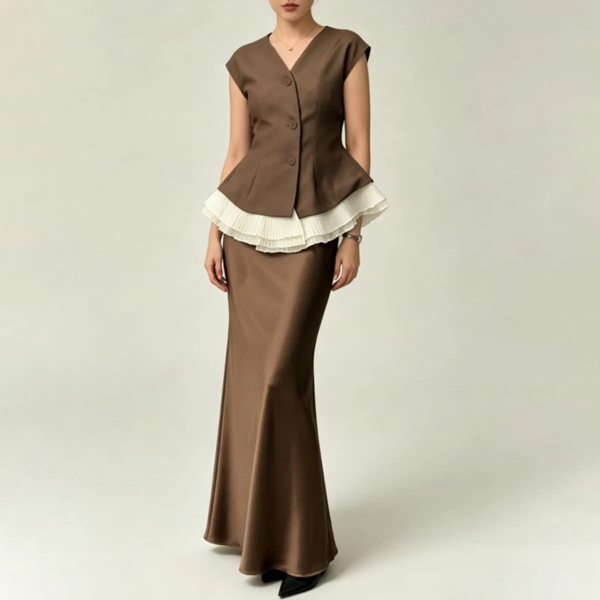 TOKO 2026 Women Fashion Two Piece Set Ruffle Hem Vest V Neck Button Down Satin Mermaid Maxi Skirt Elegant Casual Party Outfit
TOKO 2026 Women Fashion Two Piece Set Ruffle Hem Vest V Neck Button Down Satin Mermaid Maxi Skirt Elegant Casual Party Outfit
