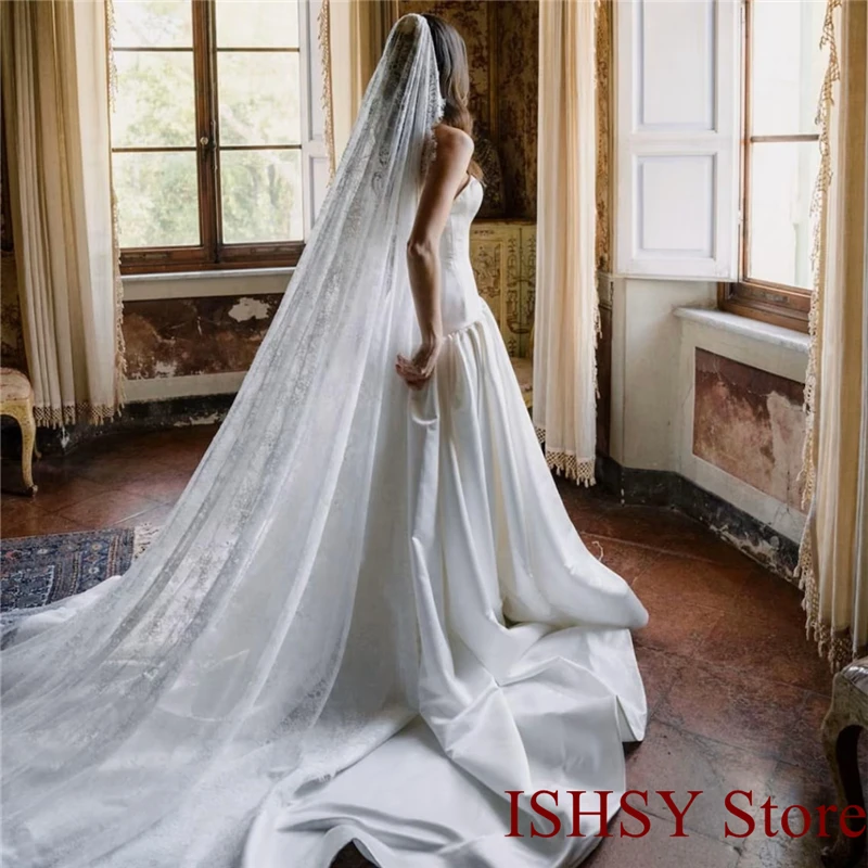 Ширина 3 метра Мантилья Свадебная фата Католические длинные винтажные аксессуары Уникальные для невест Белый кружевной край с расческой
Ширина 3 метра Мантилья Свадебная фата Католические длинные винтажные аксессуары Уникальные для невест Белый кружевной край с расческой