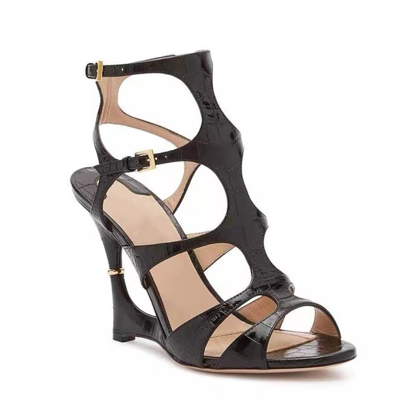 European AndAmerican Women's High-quality Sexy Hollow Out High Heels with Crocodile Pattern Belt Buckle,fish Mouth,niche Sandals
European AndAmerican Women's High-quality Sexy Hollow Out High Heels with Crocodile Pattern Belt Buckle,fish Mouth,niche Sandals