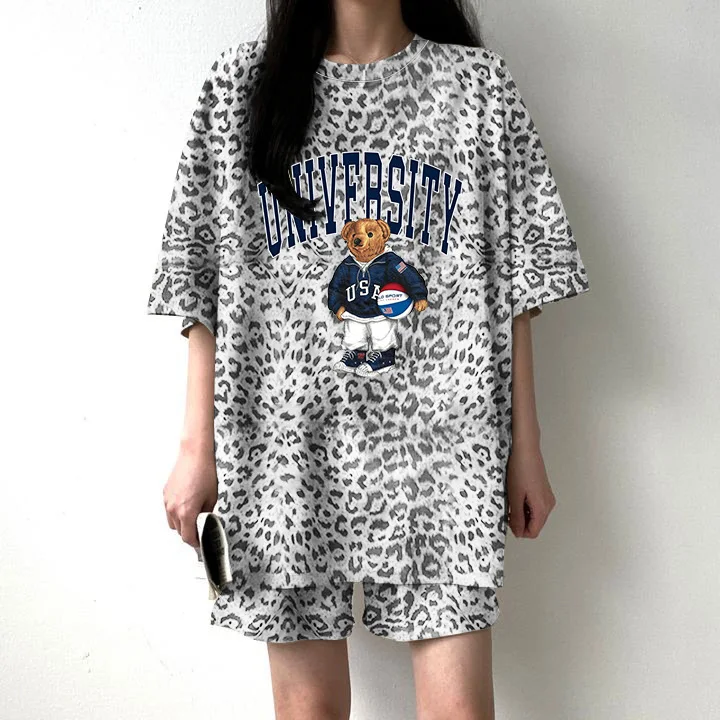 Women Oversize Short Sleeve Shorts Sets Casual Sportswear Loose two Pieces Suits 2025 New Cartoon Summer Women Fashion Outfits
Women Oversize Short Sleeve Shorts Sets Casual Sportswear Loose two Pieces Suits 2025 New Cartoon Summer Women Fashion Outfits
