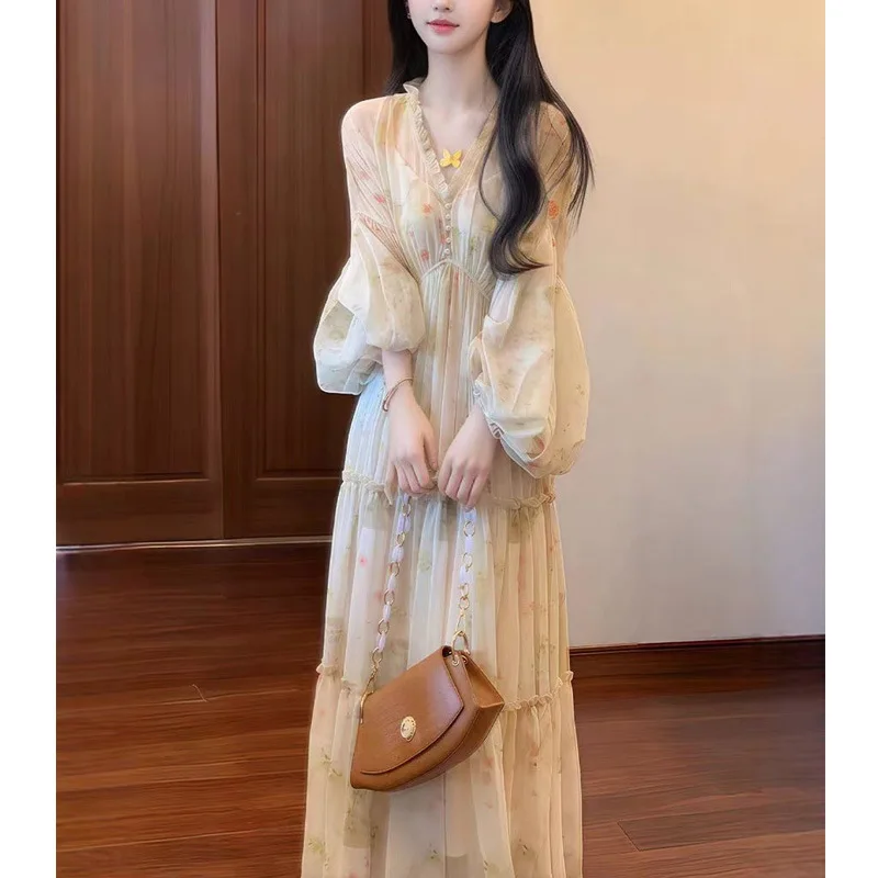 Vacation style dress 2025 spring/summer French retro temperament fairy bellflower tea break long skirt women's clothing
Vacation style dress 2025 spring/summer French retro temperament fairy bellflower tea break long skirt women's clothing