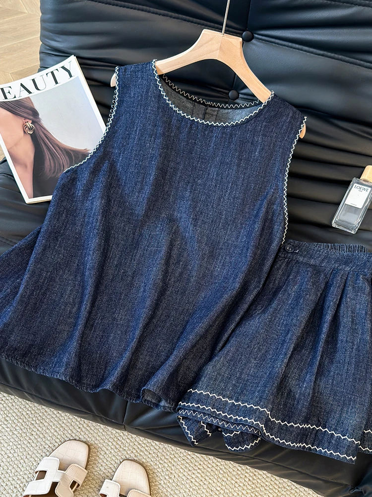 Summer Fashionable Women's Denim Shorts Set Belly Covering Trendy Top And Bottoms Ensemble Artistic Style Medium Thickness
Summer Fashionable Women's Denim Shorts Set Belly Covering Trendy Top And Bottoms Ensemble Artistic Style Medium Thickness