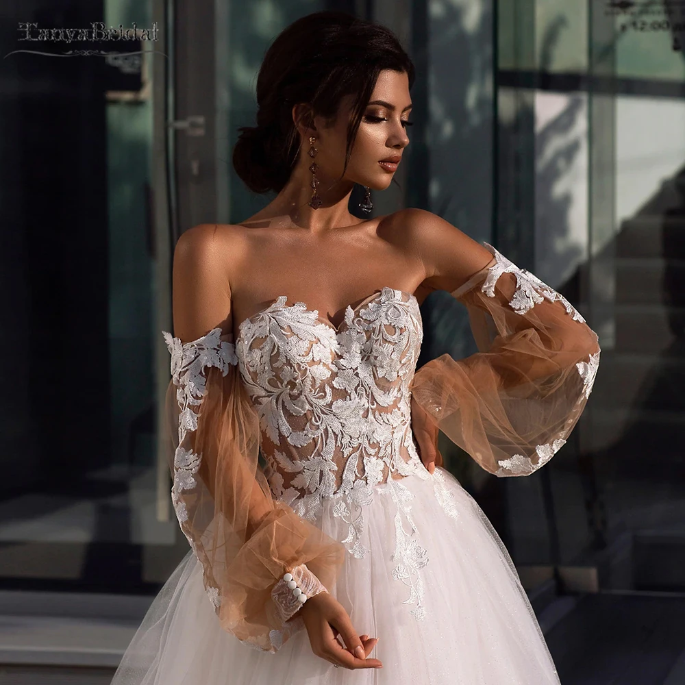 Champagne Tulle Detachable Sleeve With Ivory Lace Appliques Elastic Band Bridal Fingerless Gloves DG112
Champagne Tulle Detachable Sleeve With Ivory Lace Appliques Elastic Band Bridal Fingerless Gloves DG112