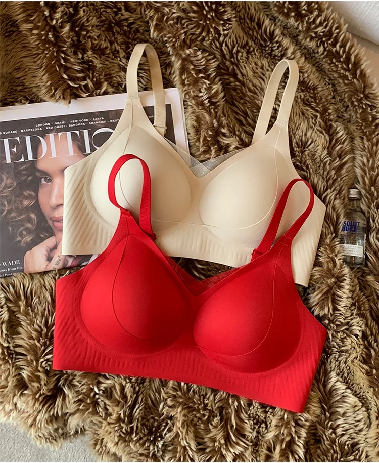 Non-marking underwear female lifting small breasts gathered to show large lingerie anti-sagging thin cup mesh bra
Non-marking underwear female lifting small breasts gathered to show large lingerie anti-sagging thin cup mesh bra